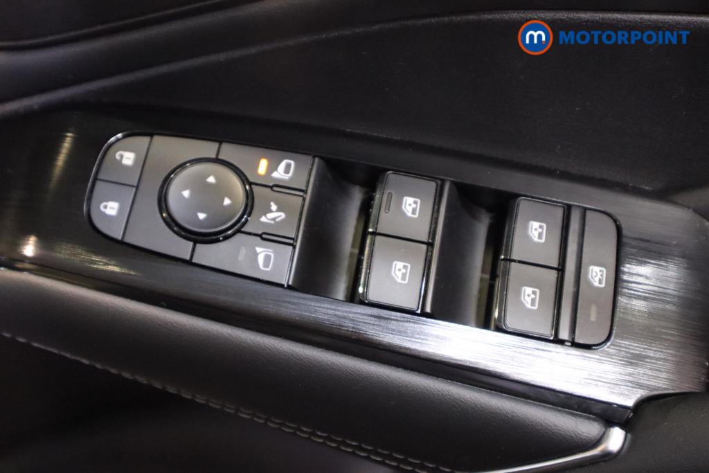 Nissan Qashqai N-Connecta Manual Petrol SUV - Stock Number (1505707) - 7th supplementary image