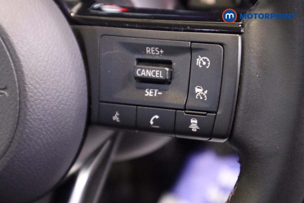 Nissan Qashqai N-Connecta Manual Petrol SUV - Stock Number (1505707) - 9th supplementary image