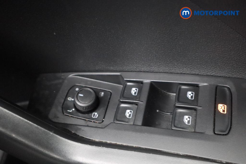 Volkswagen T-Cross Black Edition Manual Petrol SUV - Stock Number (1486036) - 16th supplementary image