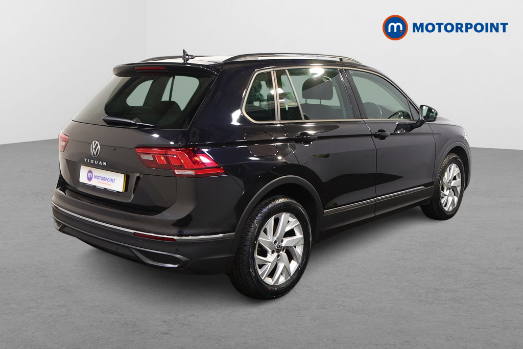 Volkswagen Tiguan Life Automatic Petrol SUV - Stock Number (1496916) - Drivers side rear corner