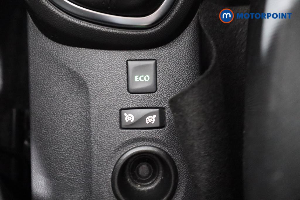 Renault Captur Iconic Manual Petrol SUV - Stock Number (1504048) - 15th supplementary image