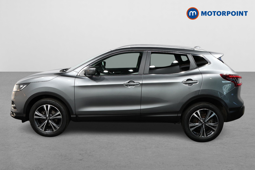 Nissan Qashqai N-Connecta Manual Petrol SUV - Stock Number (1501359) - Passenger side