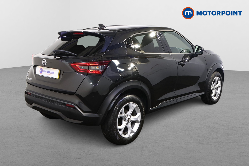 Nissan Juke N-Connecta Manual Petrol SUV - Stock Number (1480323) - Drivers side rear corner