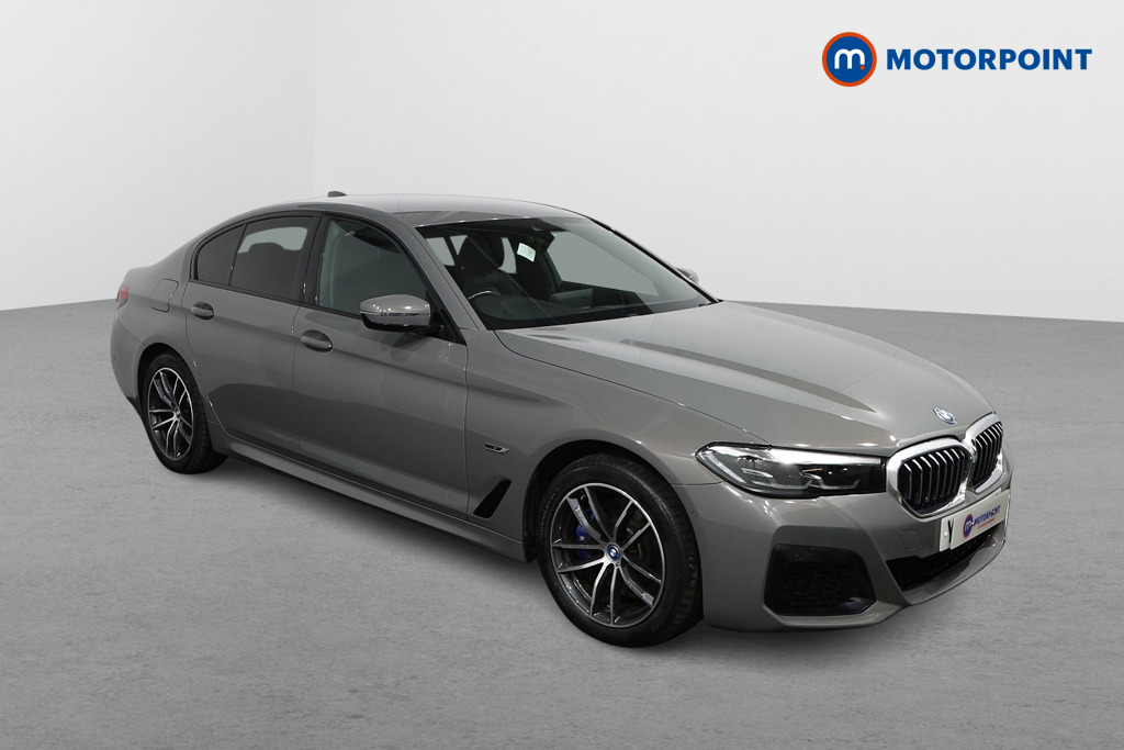 BMW 5 Series M Sport Automatic Petrol Plug-In Hybrid Saloon - Stock Number (1496843) - Drivers side front corner