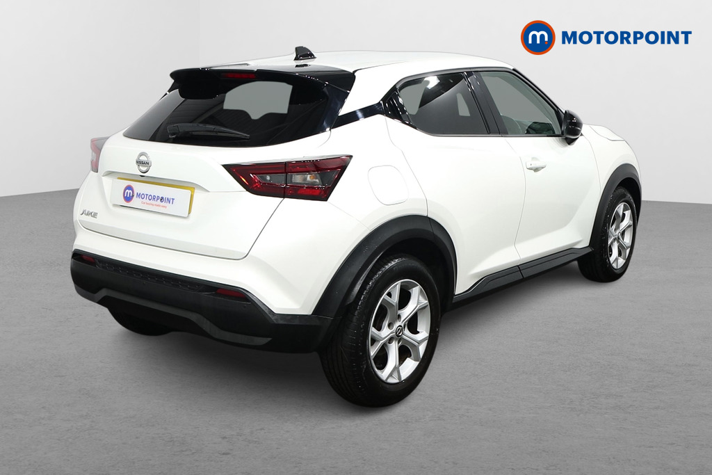 Nissan Juke N-Connecta Manual Petrol SUV - Stock Number (1487661) - Drivers side rear corner