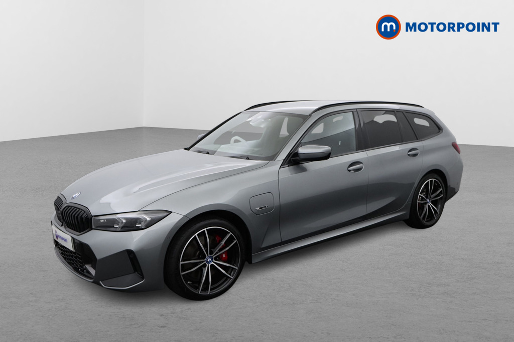 BMW 3 Series M Sport Automatic Petrol Plug-In Hybrid Estate - Stock Number (1505328) - Passenger side front corner