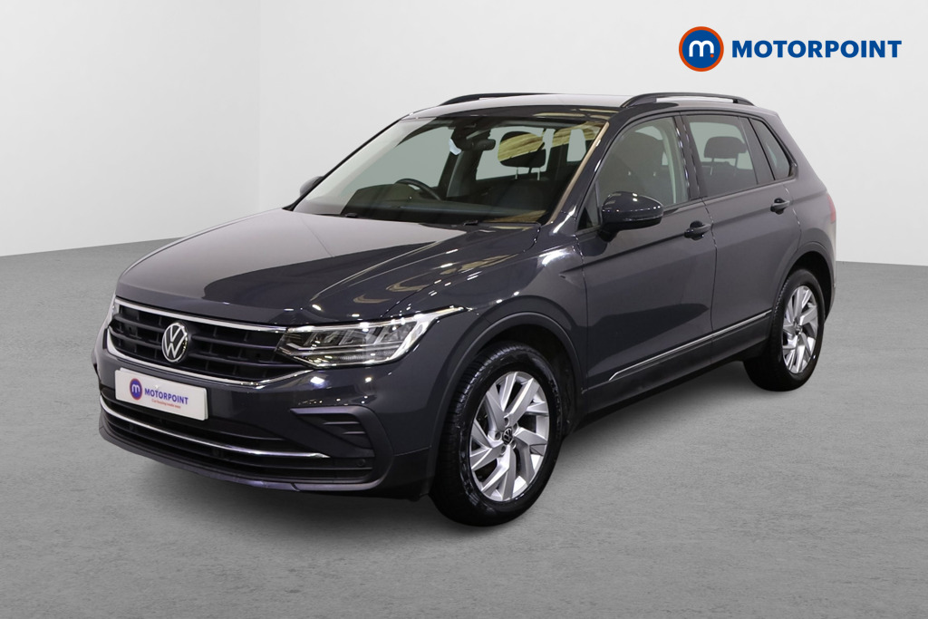 Volkswagen Tiguan Life Manual Petrol SUV - Stock Number (1502300) - Passenger side front corner