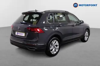 Volkswagen Tiguan Life Manual Petrol SUV - Stock Number (1502300) - Drivers side rear corner