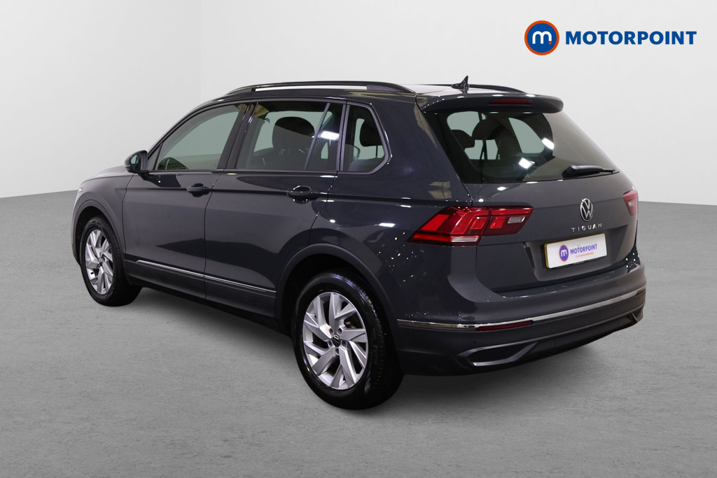 Volkswagen Tiguan Life Manual Petrol SUV - Stock Number (1502300) - Passenger side rear corner