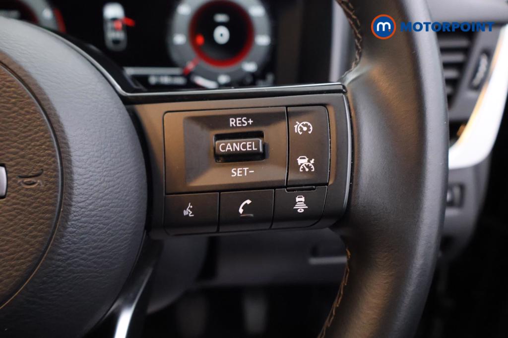 Nissan Qashqai N-Connecta Manual Petrol SUV - Stock Number (1484652) - 4th supplementary image