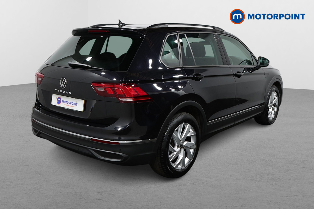 Volkswagen Tiguan Life Automatic Petrol SUV - Stock Number (1496917) - Drivers side rear corner