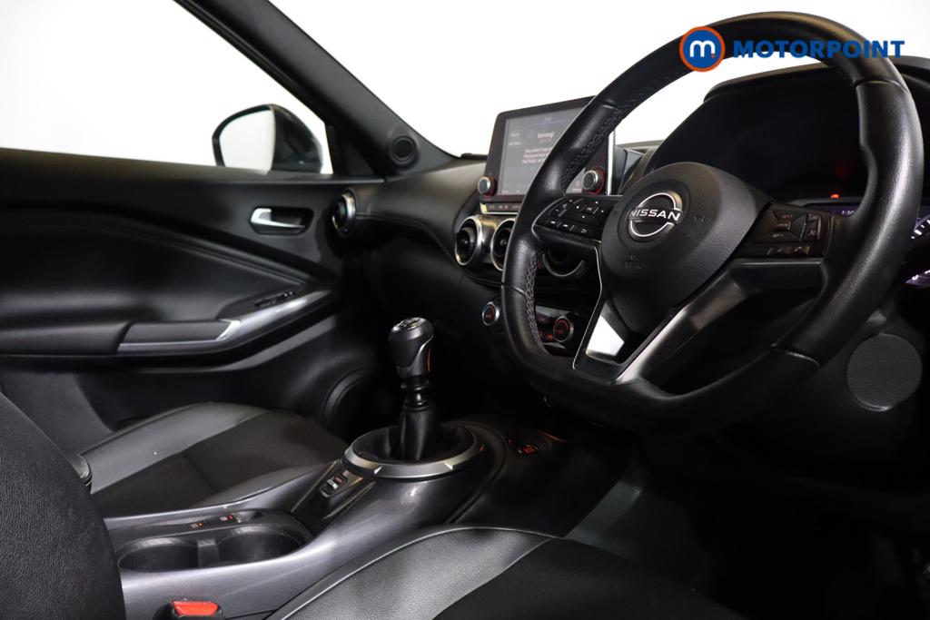 Nissan Juke N-Connecta Manual Petrol SUV - Stock Number (1498091) - 1st supplementary image