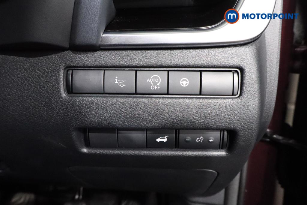 Nissan Qashqai Tekna Manual Petrol SUV - Stock Number (1505097) - 22nd supplementary image