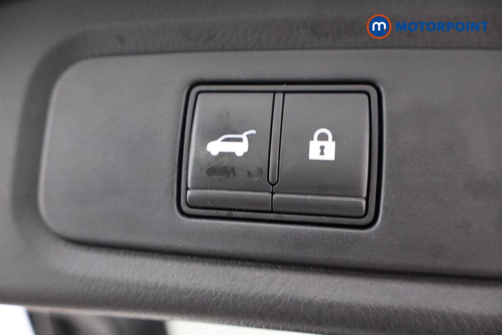 Nissan Qashqai Tekna Manual Petrol SUV - Stock Number (1508133) - 29th supplementary image