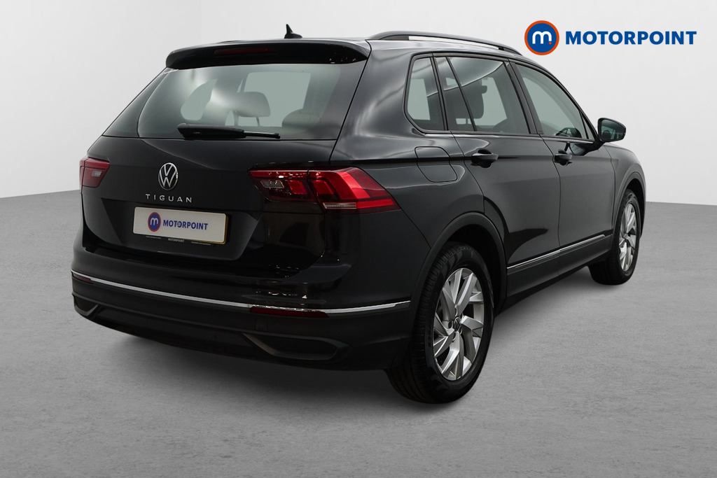 Volkswagen Tiguan Life Automatic Petrol SUV - Stock Number (1507939) - Drivers side rear corner