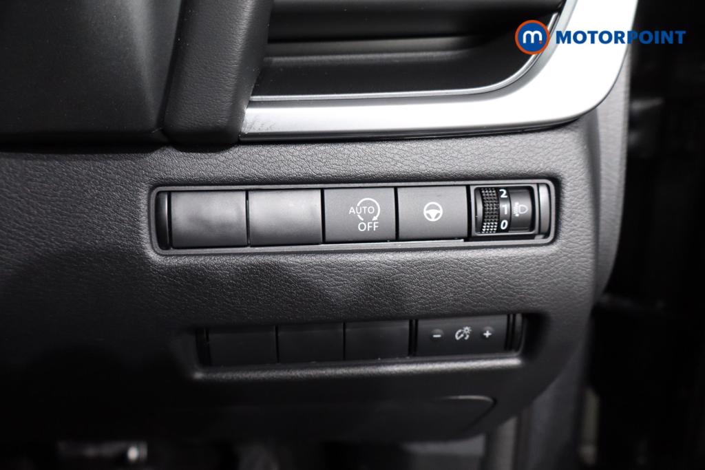 Nissan Qashqai N-Connecta Manual Petrol SUV - Stock Number (1509332) - 13th supplementary image