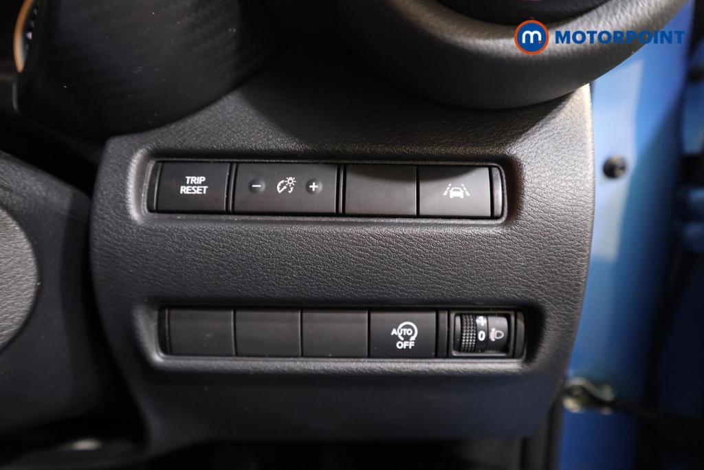 Nissan Juke N-Connecta Manual Petrol SUV - Stock Number (1507937) - 9th supplementary image