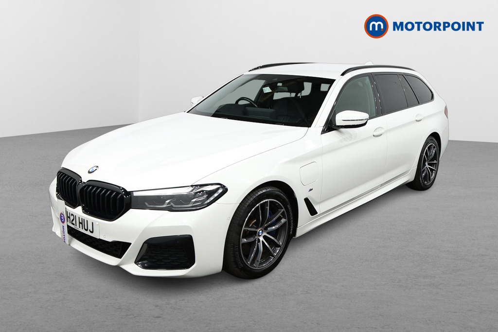 BMW 5 Series M Sport Automatic Petrol Plug-In Hybrid Estate - Stock Number (1508206) - Passenger side front corner