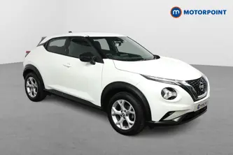 Nissan Juke N-Connecta Manual Petrol SUV - Stock Number (1509585) - Drivers side front corner