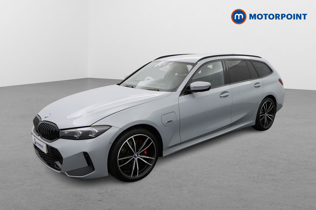 BMW 3 Series M Sport Automatic Petrol Plug-In Hybrid Estate - Stock Number (1505318) - Passenger side front corner