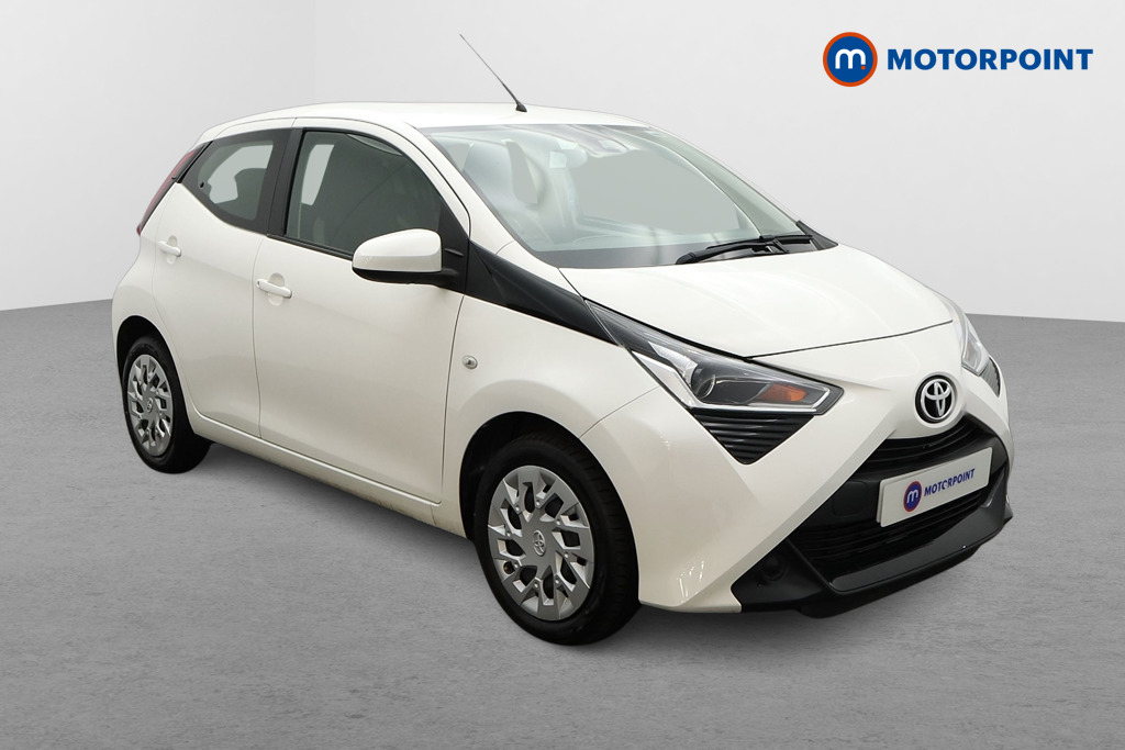 Toyota Aygo X-Play Manual Petrol Hatchback - Stock Number (1500017) - Drivers side front corner