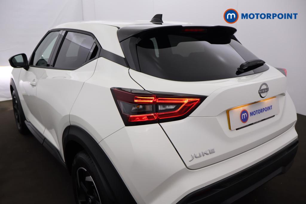 Nissan Juke N-Connecta Automatic Petrol SUV - Stock Number (1510014) - 16th supplementary image