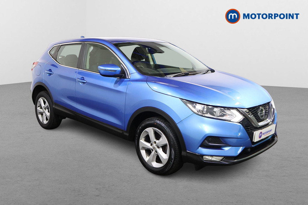 Nissan Qashqai Acenta Premium Manual Diesel SUV - Stock Number (1499375) - Drivers side front corner