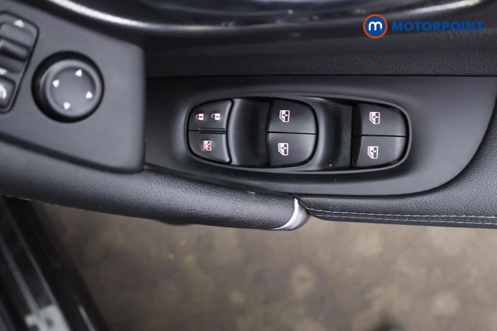 Nissan Qashqai Tekna Manual Petrol SUV - Stock Number (1498956) - 10th supplementary image