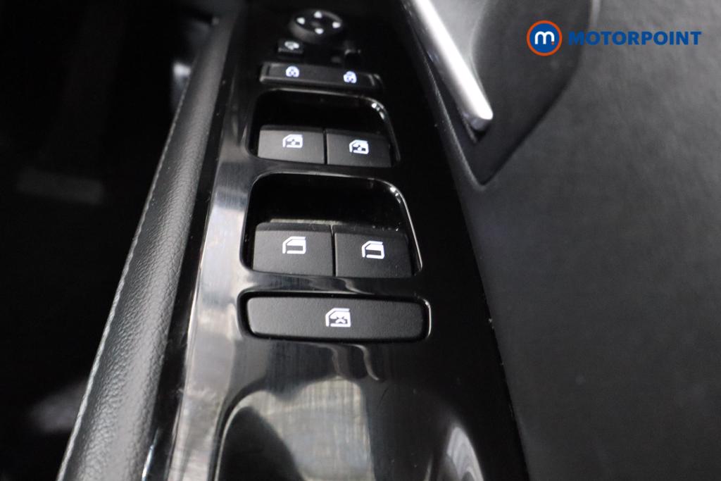 Hyundai Tucson Se Connect Manual Petrol SUV - Stock Number (1509806) - 17th supplementary image