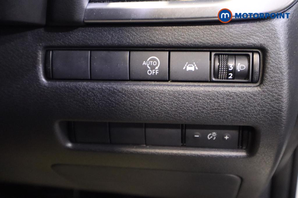 Nissan Qashqai N-Connecta Manual Petrol SUV - Stock Number (1510814) - 8th supplementary image