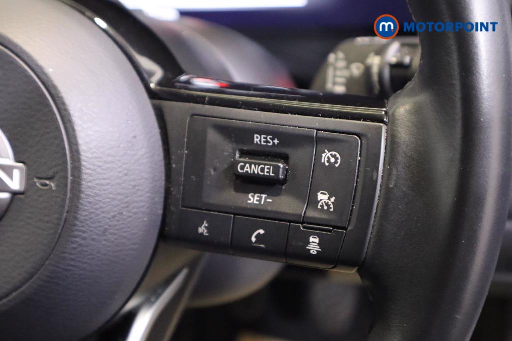 Nissan Qashqai N-Connecta Manual Petrol SUV - Stock Number (1510814) - 9th supplementary image