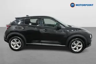 Nissan Juke N-Connecta Manual Petrol SUV - Stock Number (1503151) - Drivers side