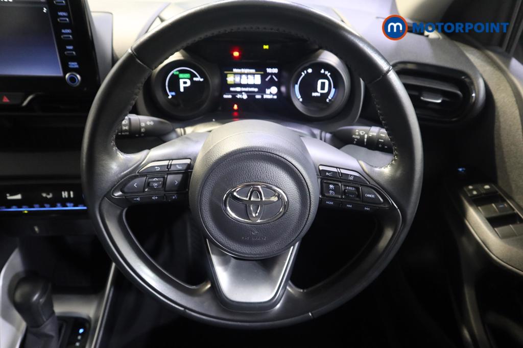 Toyota Yaris Design Automatic Petrol-Electric Hybrid Hatchback - Stock Number (1506577) - 2nd supplementary image