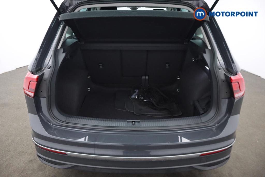 Volkswagen Tiguan Life Automatic Petrol SUV - Stock Number (1510178) - 5th supplementary image