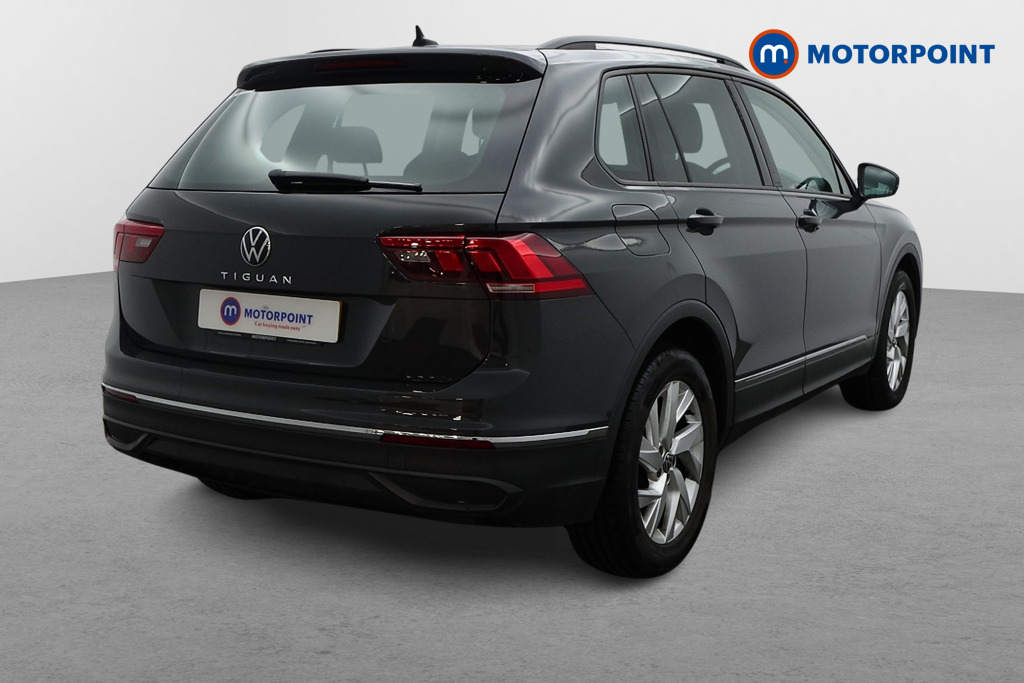 Volkswagen Tiguan Life Automatic Petrol SUV - Stock Number (1510178) - Drivers side rear corner