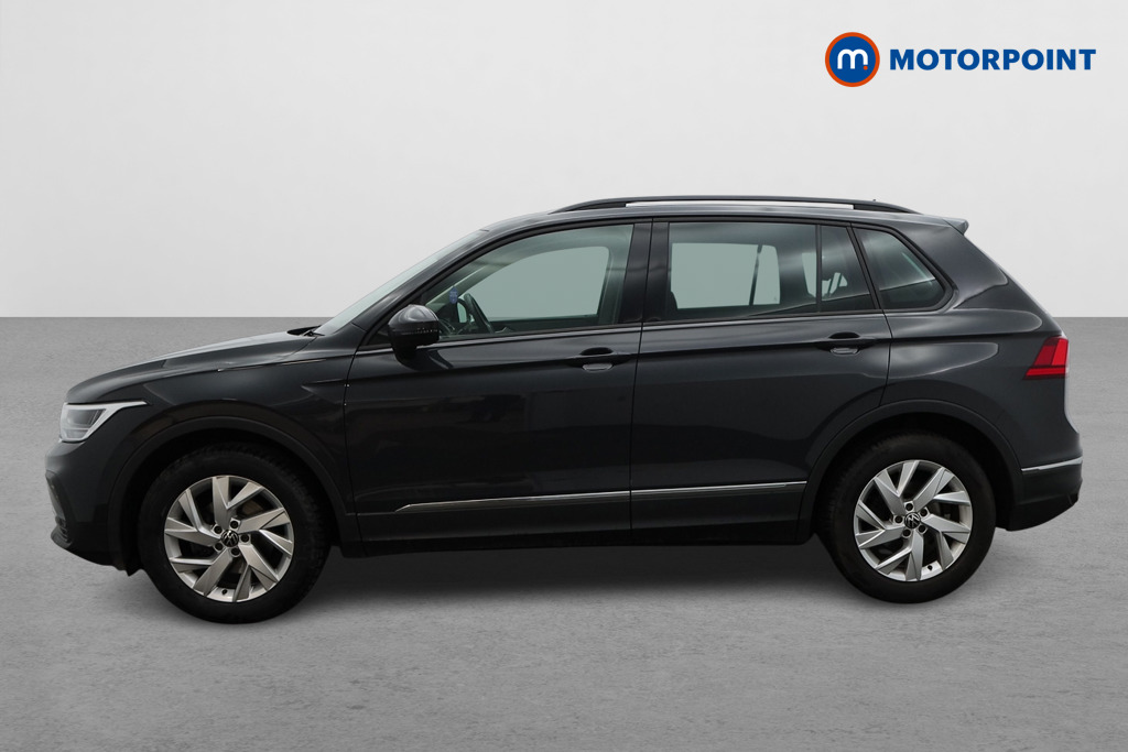 Volkswagen Tiguan Life Automatic Petrol SUV - Stock Number (1510178) - Passenger side