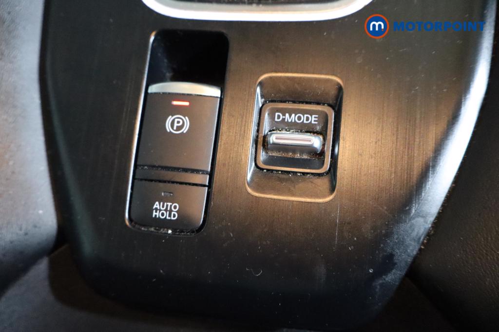 Nissan Qashqai N-Connecta Manual Petrol SUV - Stock Number (1511684) - 7th supplementary image