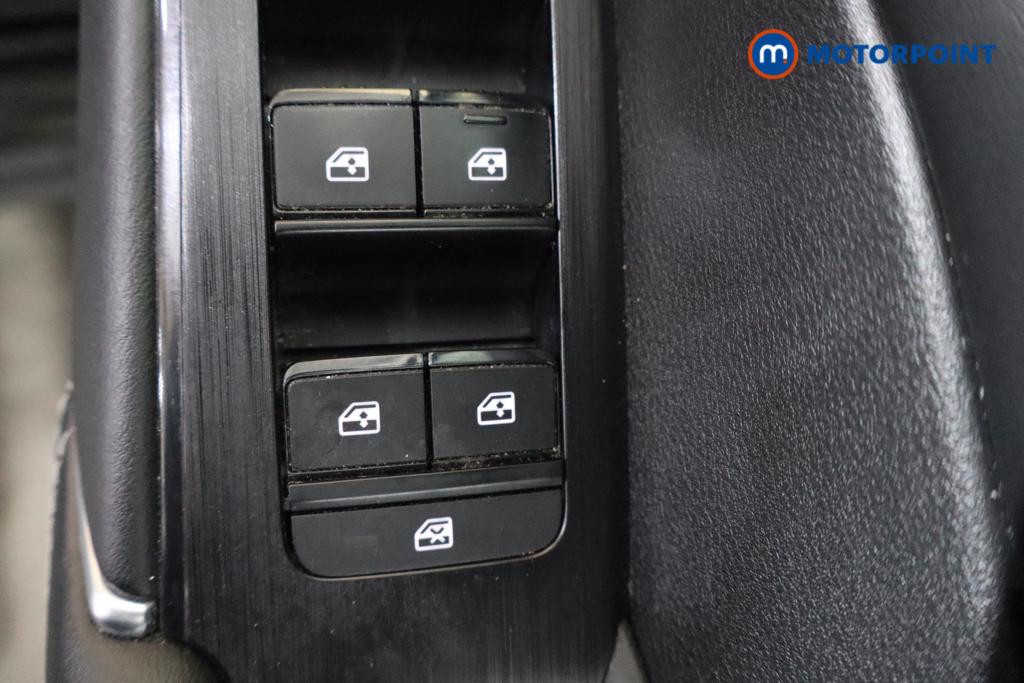 Nissan Qashqai N-Connecta Manual Petrol SUV - Stock Number (1511684) - 10th supplementary image