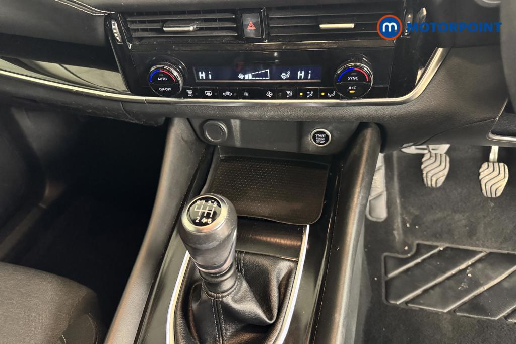 Nissan Qashqai N-Connecta Manual Petrol SUV - Stock Number (1511224) - 11th supplementary image