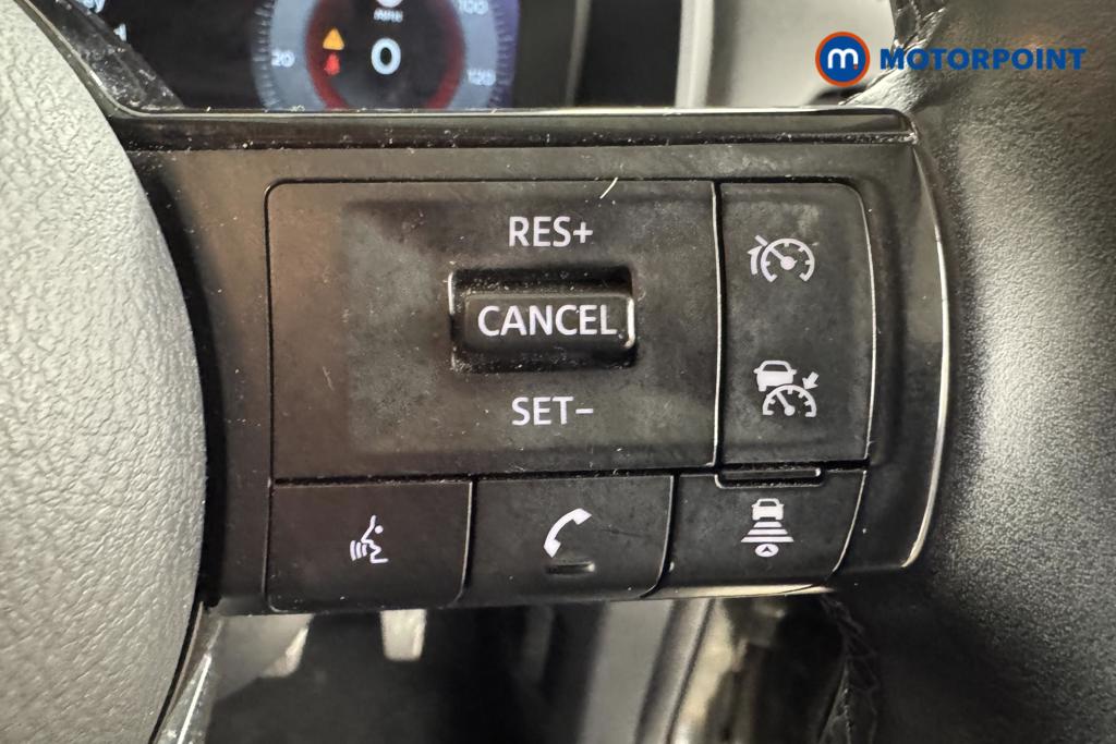 Nissan Qashqai N-Connecta Manual Petrol SUV - Stock Number (1511224) - 14th supplementary image