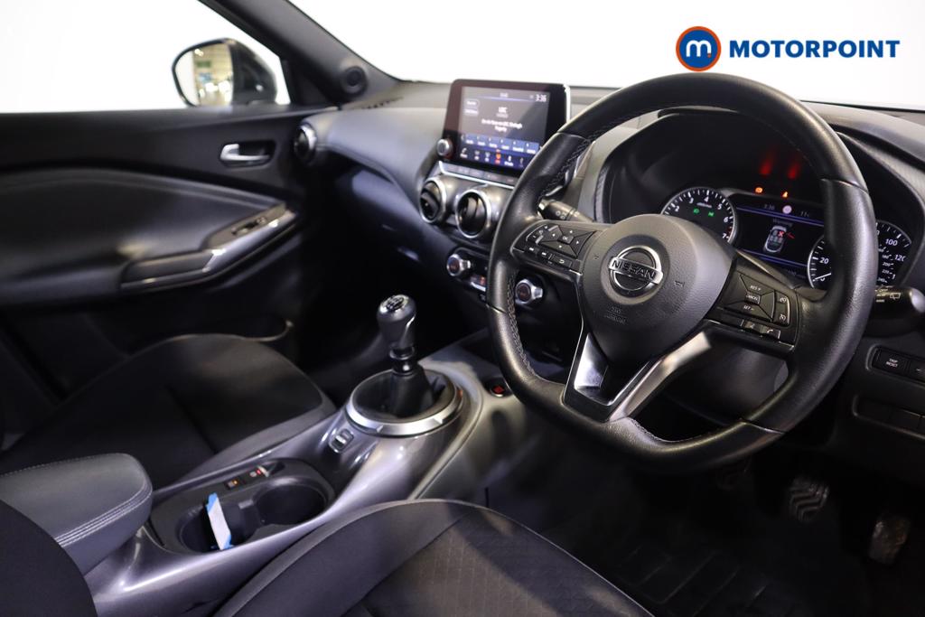 Nissan Juke N-Connecta Manual Petrol SUV - Stock Number (1511686) - 1st supplementary image