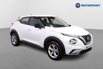 Nissan Juke N-Connecta Manual Petrol SUV - Stock Number (1511686) - Drivers side front corner