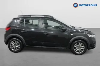 Dacia Sandero Stepway Essential Manual Petrol Hatchback - Stock Number (1509470) - Drivers side