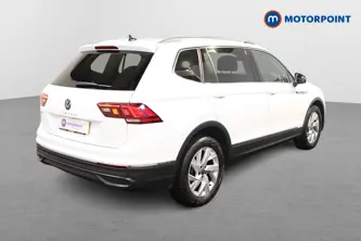 Volkswagen Tiguan Allspace Life Manual Diesel SUV - Stock Number (1512567) - Drivers side rear corner