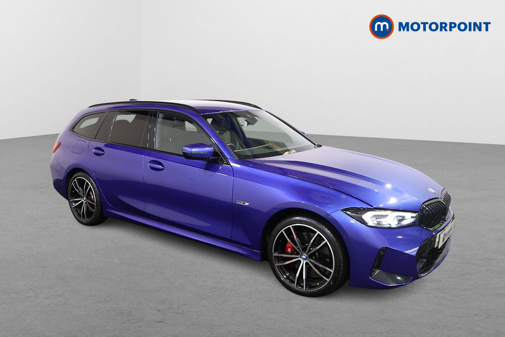 BMW 3 Series M Sport Automatic Petrol Plug-In Hybrid Estate - Stock Number (1513301) - Drivers side front corner