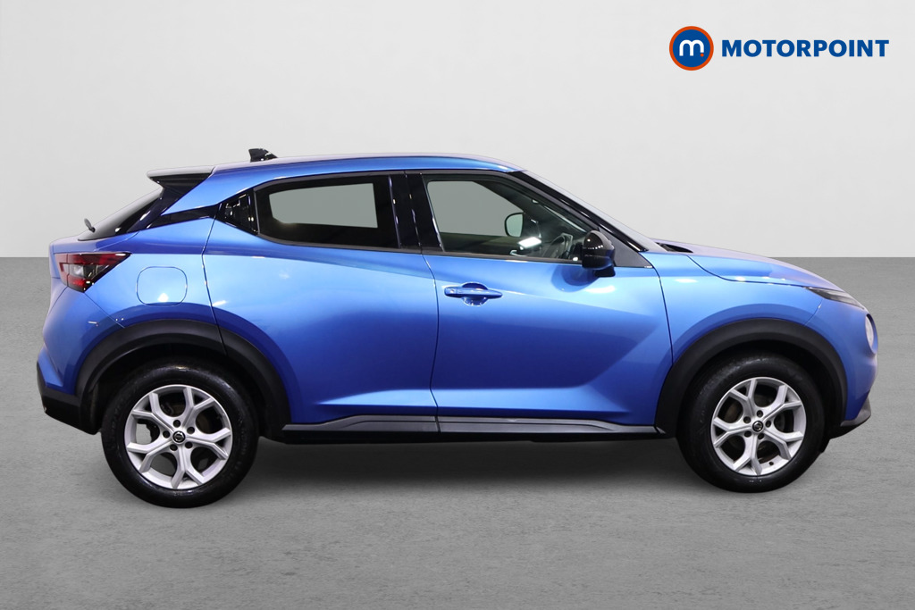 Nissan Juke N-Connecta Manual Petrol SUV - Stock Number (1510976) - Drivers side