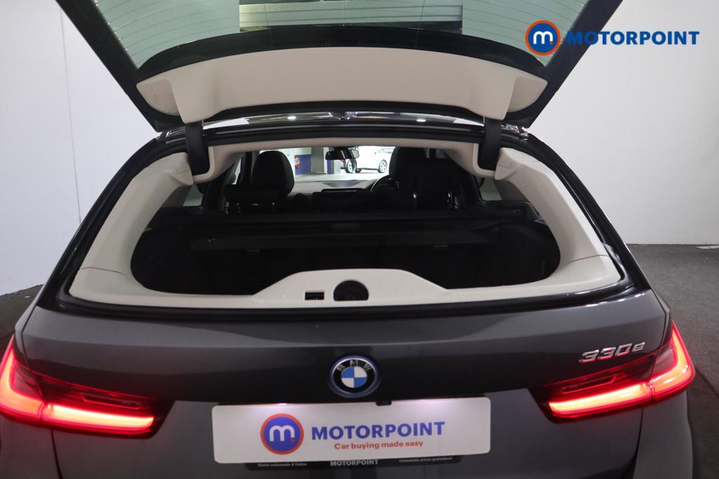 BMW 3 Series Sport Pro Automatic Petrol Plug-In Hybrid Estate - Stock Number (1511388) - 15th supplementary image