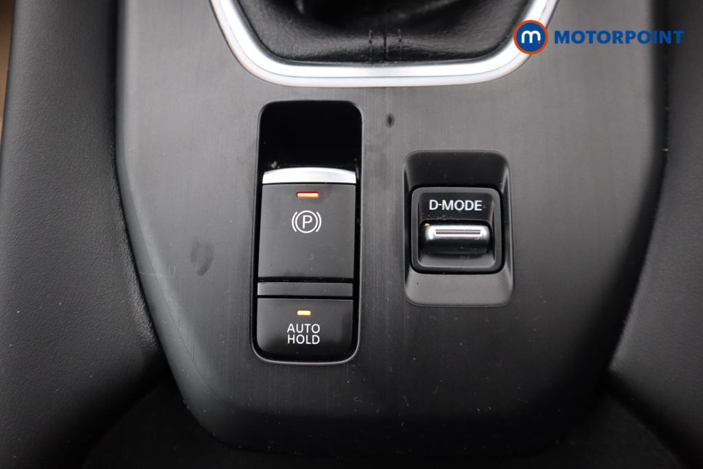 Nissan Qashqai N-Connecta Manual Petrol SUV - Stock Number (1512818) - 15th supplementary image