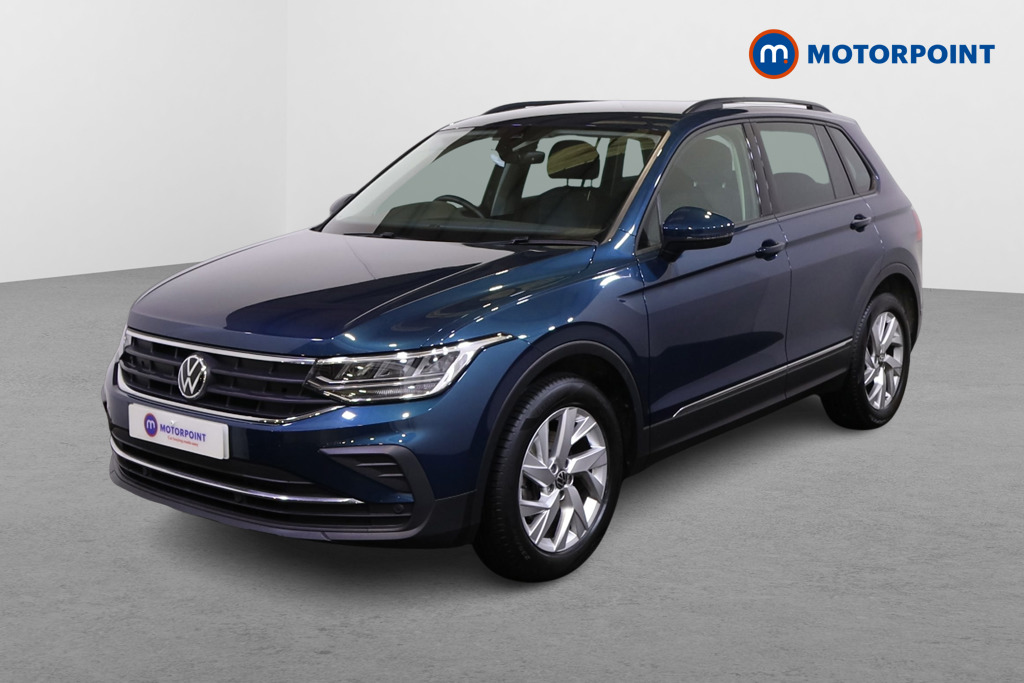 Volkswagen Tiguan Life Manual Petrol SUV - Stock Number (1508915) - Passenger side front corner