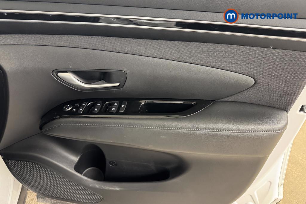 Hyundai Tucson Se Connect Manual Petrol SUV - Stock Number (1508929) - 15th supplementary image